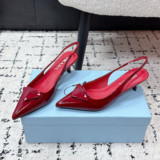 БОСОНІЖКИ PRADA 26S SLINGBACK 60 ММ З ТЕМНО-ЧЕРВОНОЇ ЛАКОВАНОЇ ТЕЛЯЧОЇ ШКІРИ
