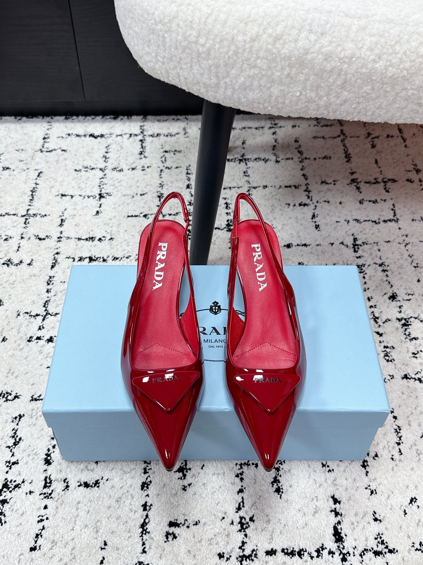 БОСОНІЖКИ PRADA 26S SLINGBACK 60 ММ З ТЕМНО-ЧЕРВОНОЇ ЛАКОВАНОЇ ТЕЛЯЧОЇ ШКІРИ