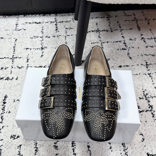 БАЛЕТКИ CHLOÉ 26S З ЧОРНОЇ ТЕЛЯЧОЇ ШКІРИ З МЕТАЛЕВИМИ ЗАКЛЕПКАМИ
