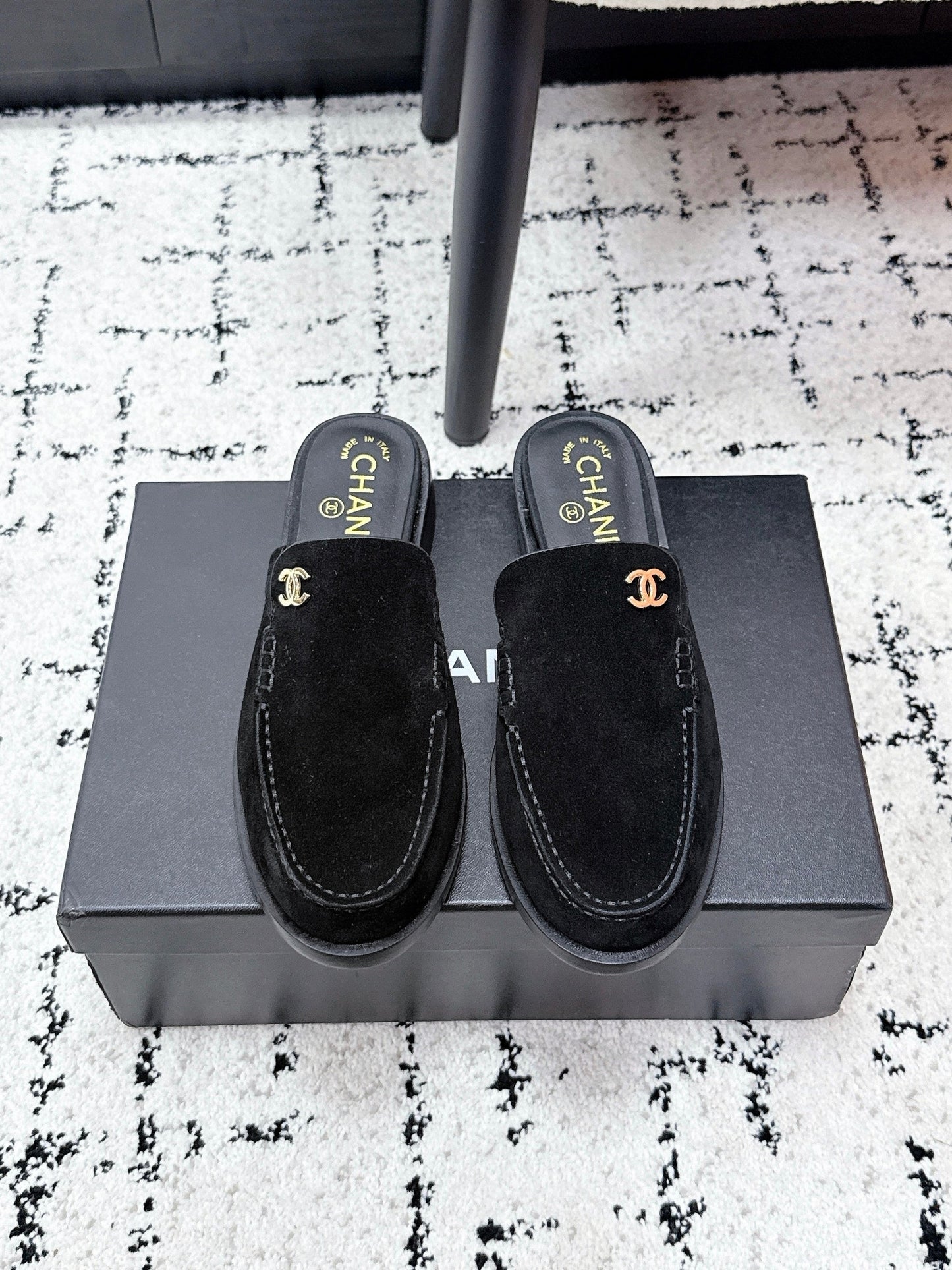 CHANEL 26S MULE LOAFERS IN BLACK SUEDE WITH CC LOGO