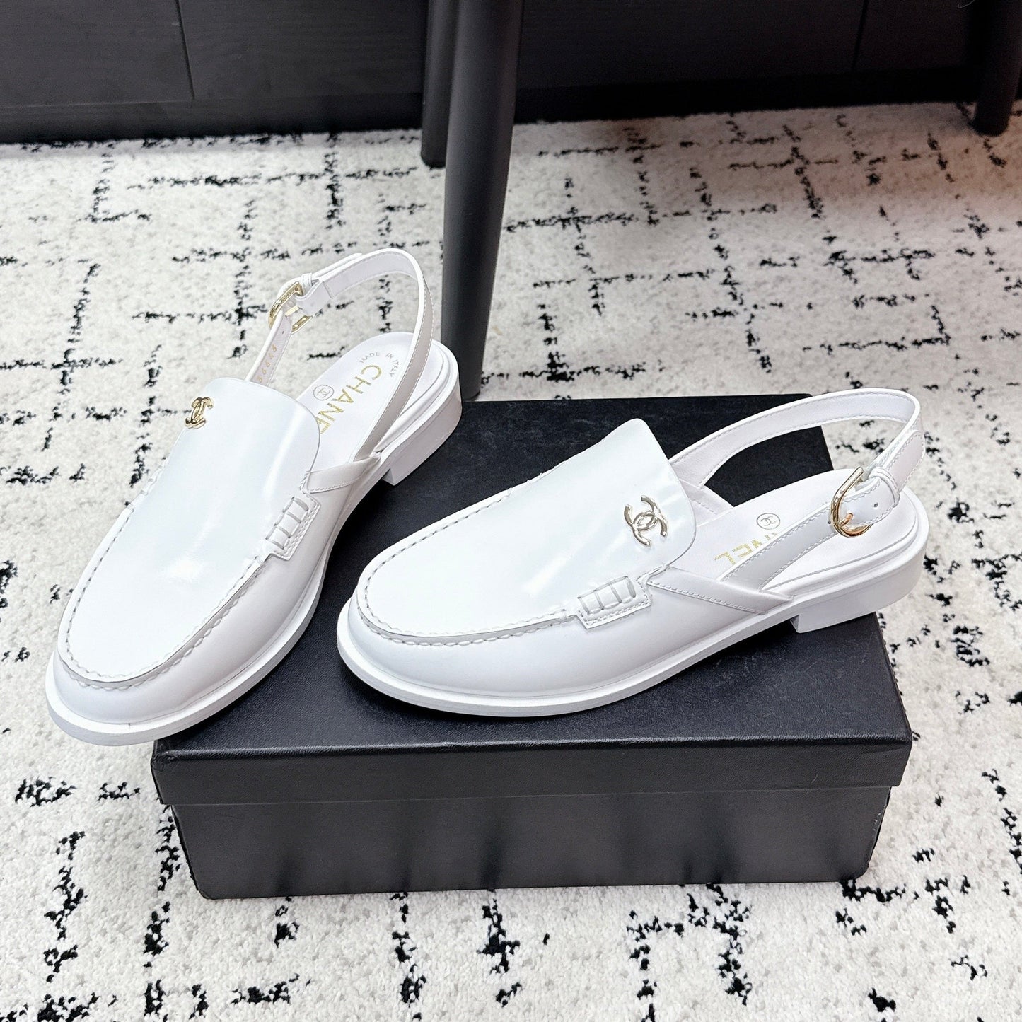 CHANEL 26S SLINGBACK LOAFERS IN WHITE PATENT CALFSKIN WITH CC LOGO