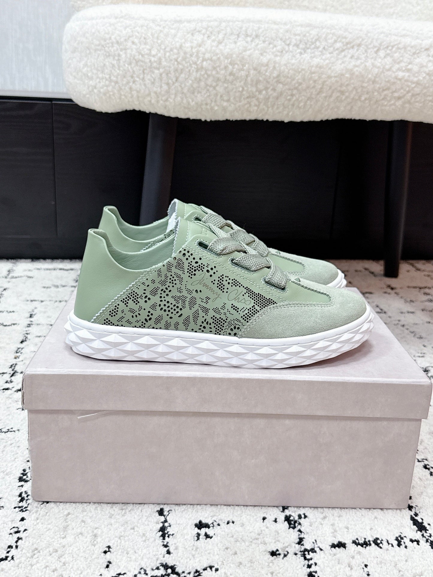 КРОСІВКИ JIMMY CHOO 26S З ЗАМШІ КОЛЬОРУ ШАВЛІЇ