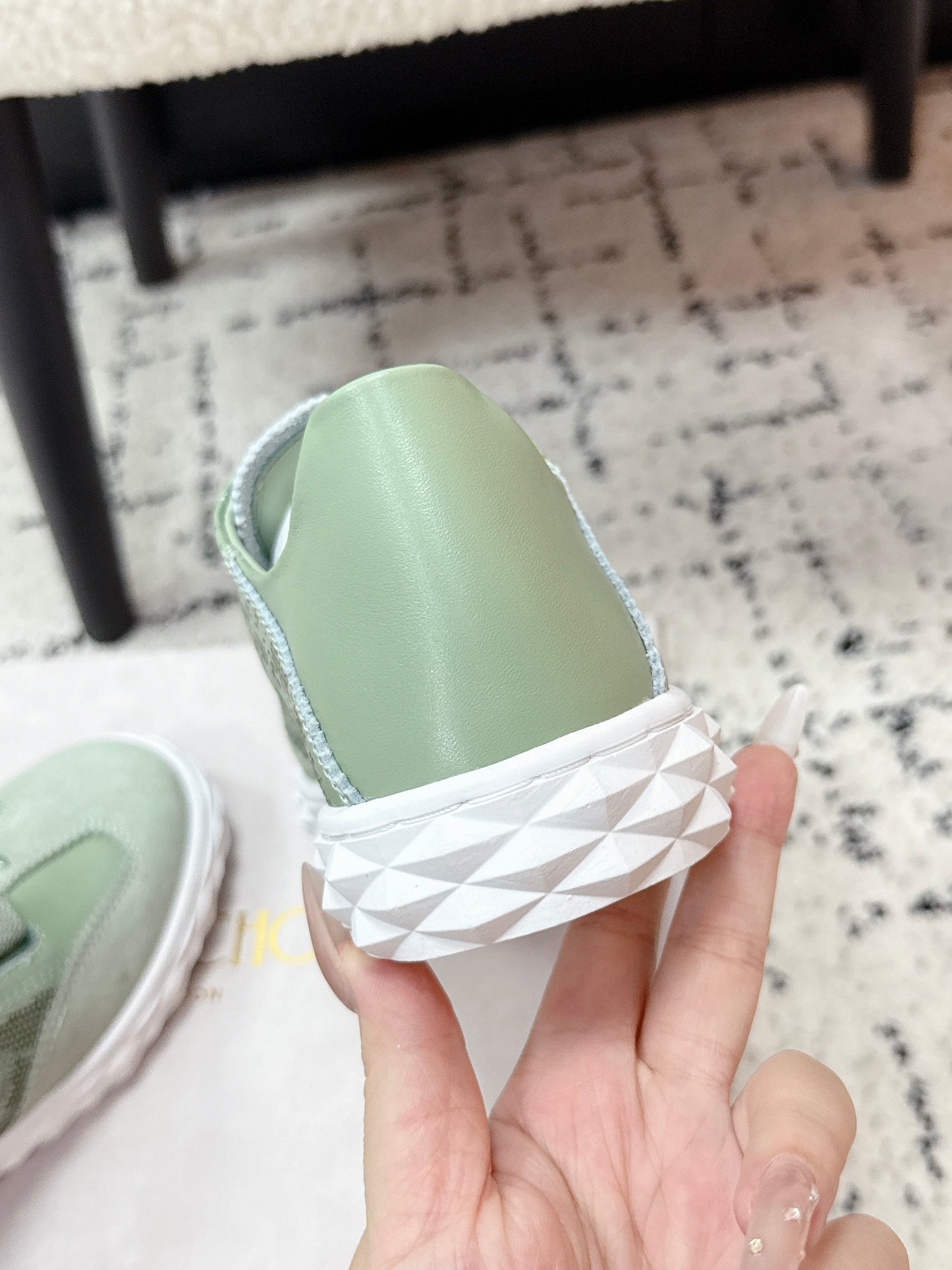 КРОСІВКИ JIMMY CHOO 26S З ЗАМШІ КОЛЬОРУ ШАВЛІЇ