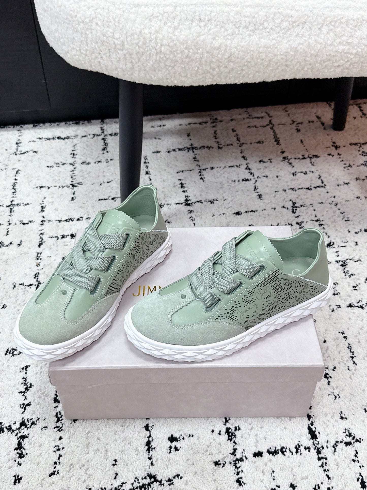 КРОСІВКИ JIMMY CHOO 26S З ЗАМШІ КОЛЬОРУ ШАВЛІЇ