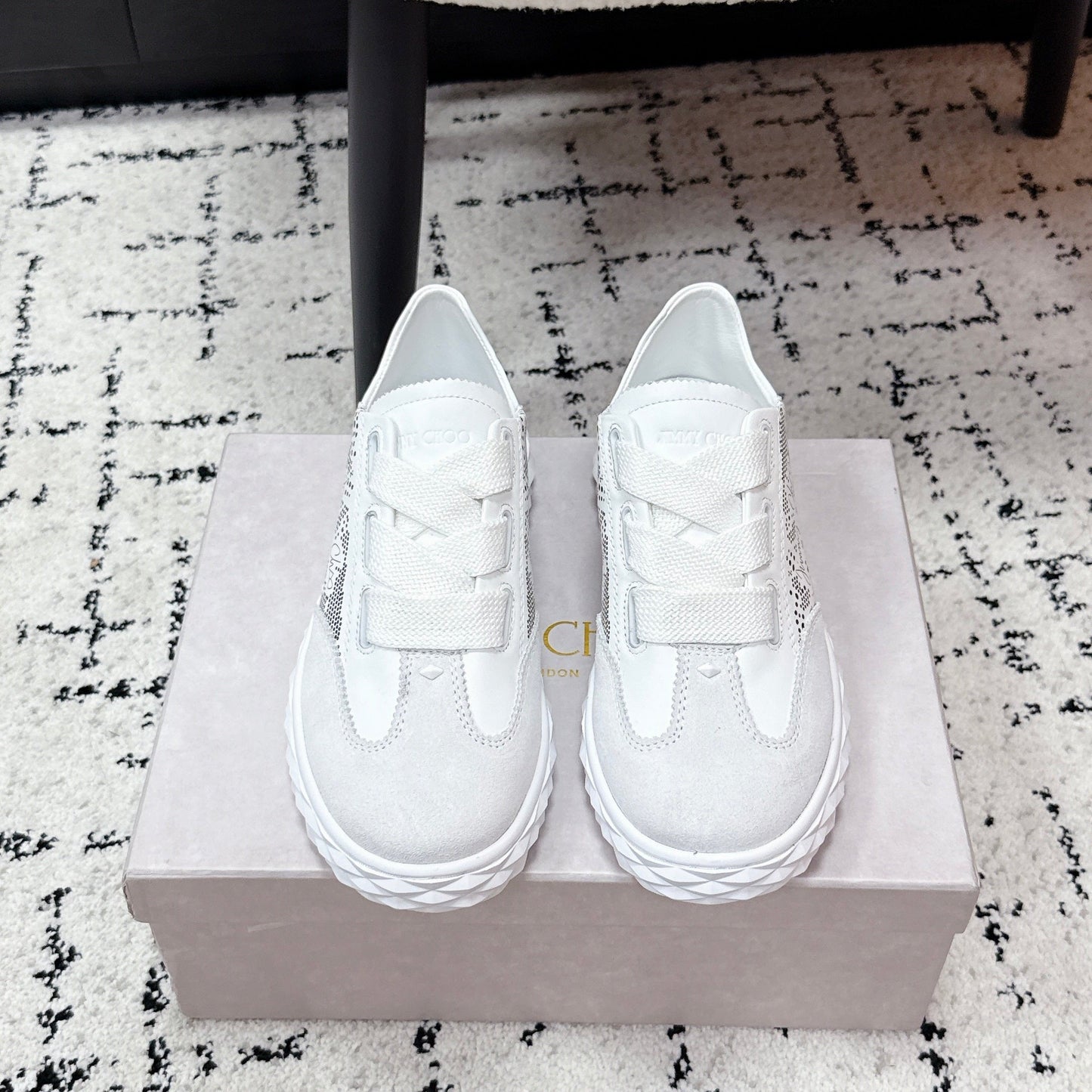 КРОСІВКИ JIMMY CHOO 26S З БІЛОЇ ЗАМШІ