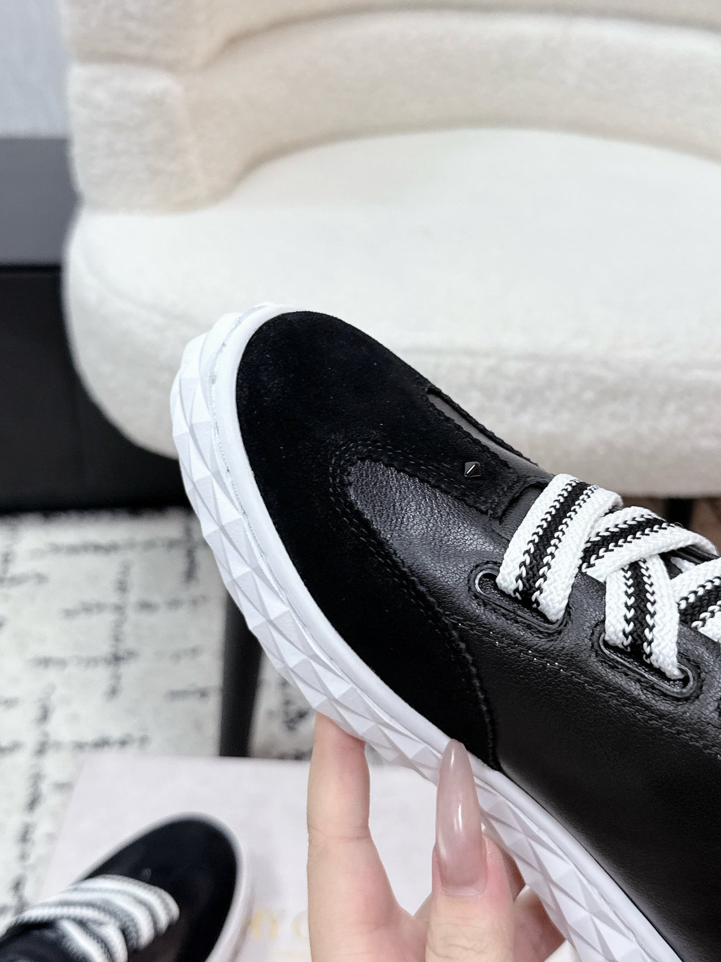 КРОСІВКИ JIMMY CHOO 26S З ЧОРНОЇ ТЕЛЯЧОЇ ШКІРИ ТА ЗАМШІ