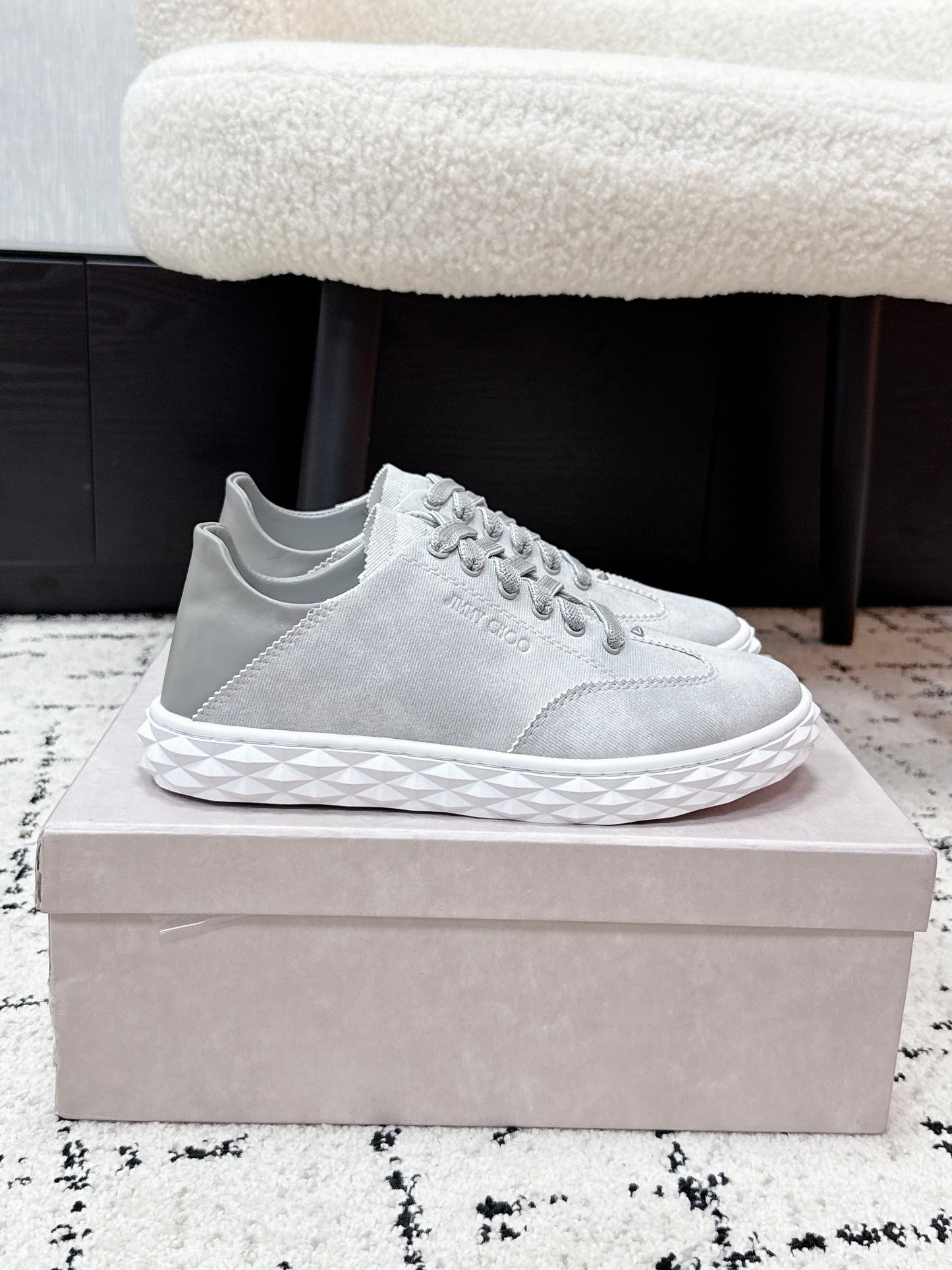 КРОСІВКИ JIMMY CHOO 26S З СІРОЇ ЗАМШІ