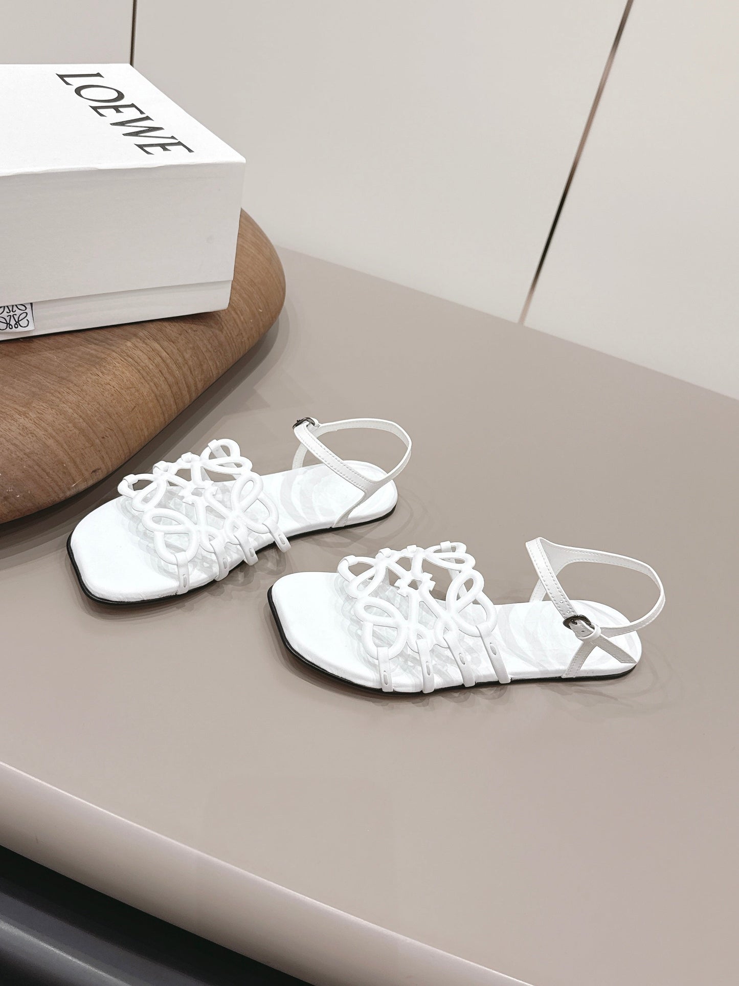 LOEWE 26S SQUARE TOE SANDALS IN WHITE CALFSKIN LOGO
