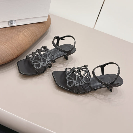 Босоніжки LOEWE 26S З КВАДРАТНИМ НОСОМ НА ПІДБОРАХ 50 ММ ЧОРНОГО КОЛЬОРУ З ТЕЛЯЧОЇ ШКІРИ З ЛОГОТИПООМ