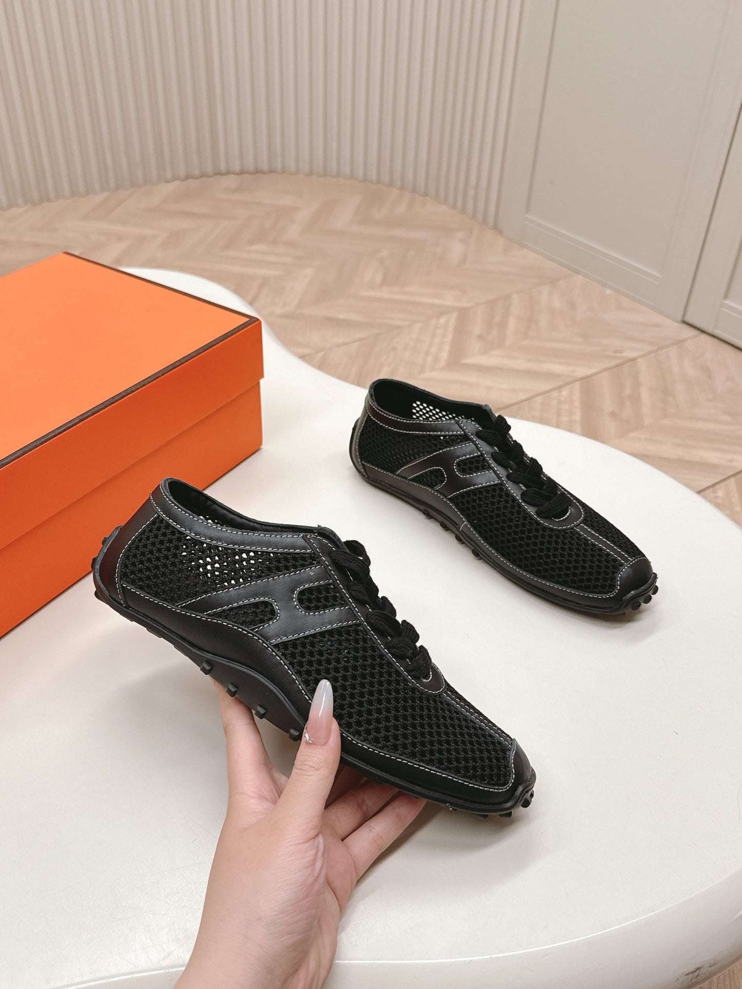 KIGA SNEAKER IN BLACK CROCHET KNIT AND CALFSKIN - 35
