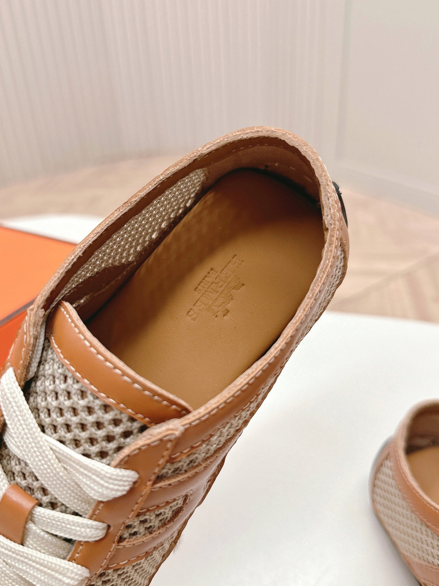 KIGA SNEAKER IN WHITE CROCHET KNIT AND BRONZE BROWN CALFSKIN - 35