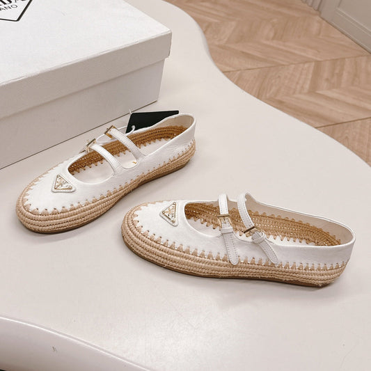 TУФЛІ-ЕСПАДРИЛЬЇ PRADA 26S MARY JANE З БІЛОЇ ТЕЛЯЧОЇ ШКІРИ З ЛОГОТИПОМ