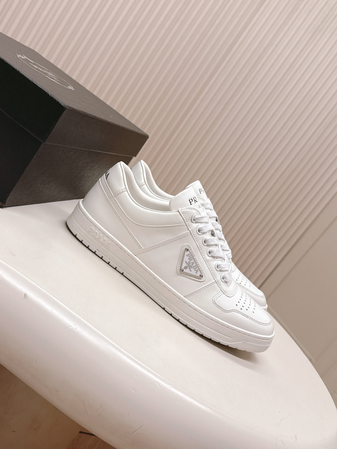 PRADA 25S DOWNTOWN SNEAKERS IN WHITE CALFSKIN SILVER HARDWARE - 35