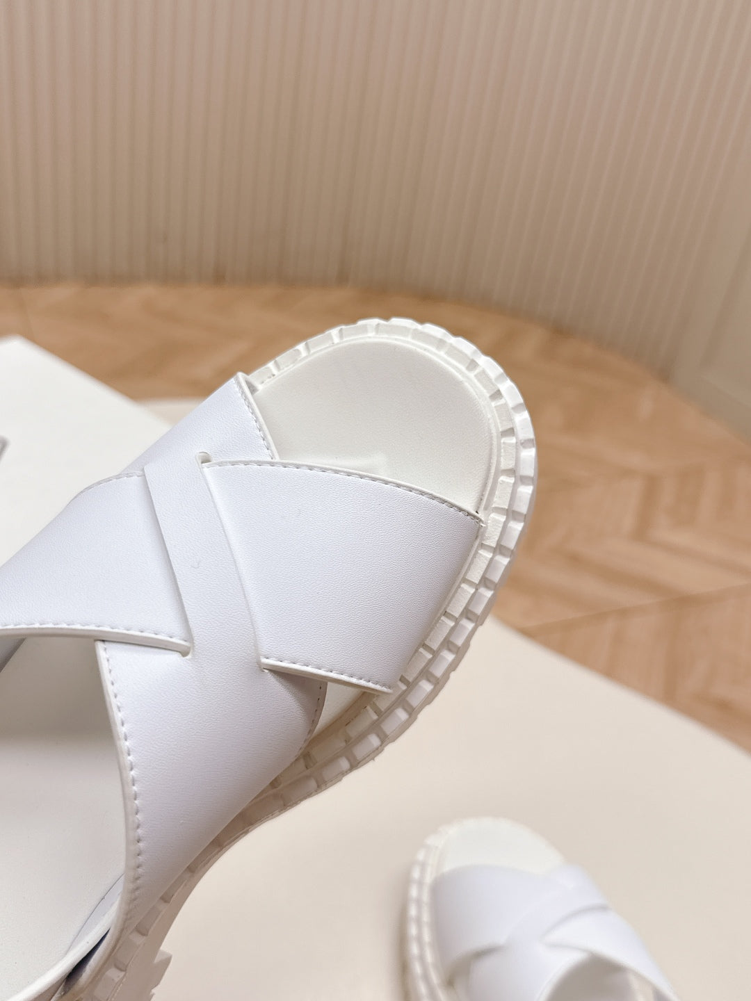 PRADA 25S CRISSCROSS SANDALS IN WHITE CALFSKIN - 35