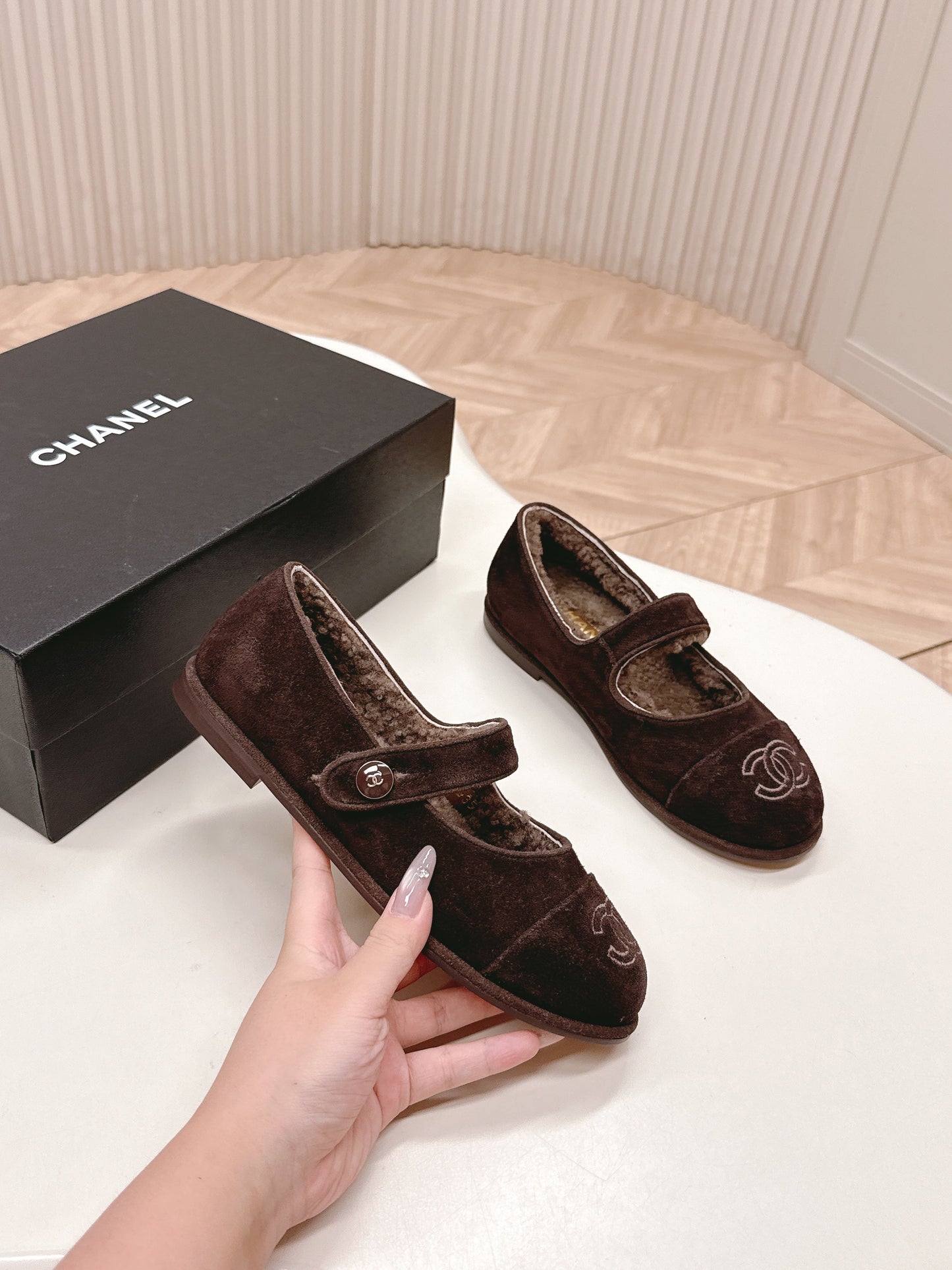 CHANEL FLAT MARY JANE SHOES 25S IN DARK BROWN VELVET - 35