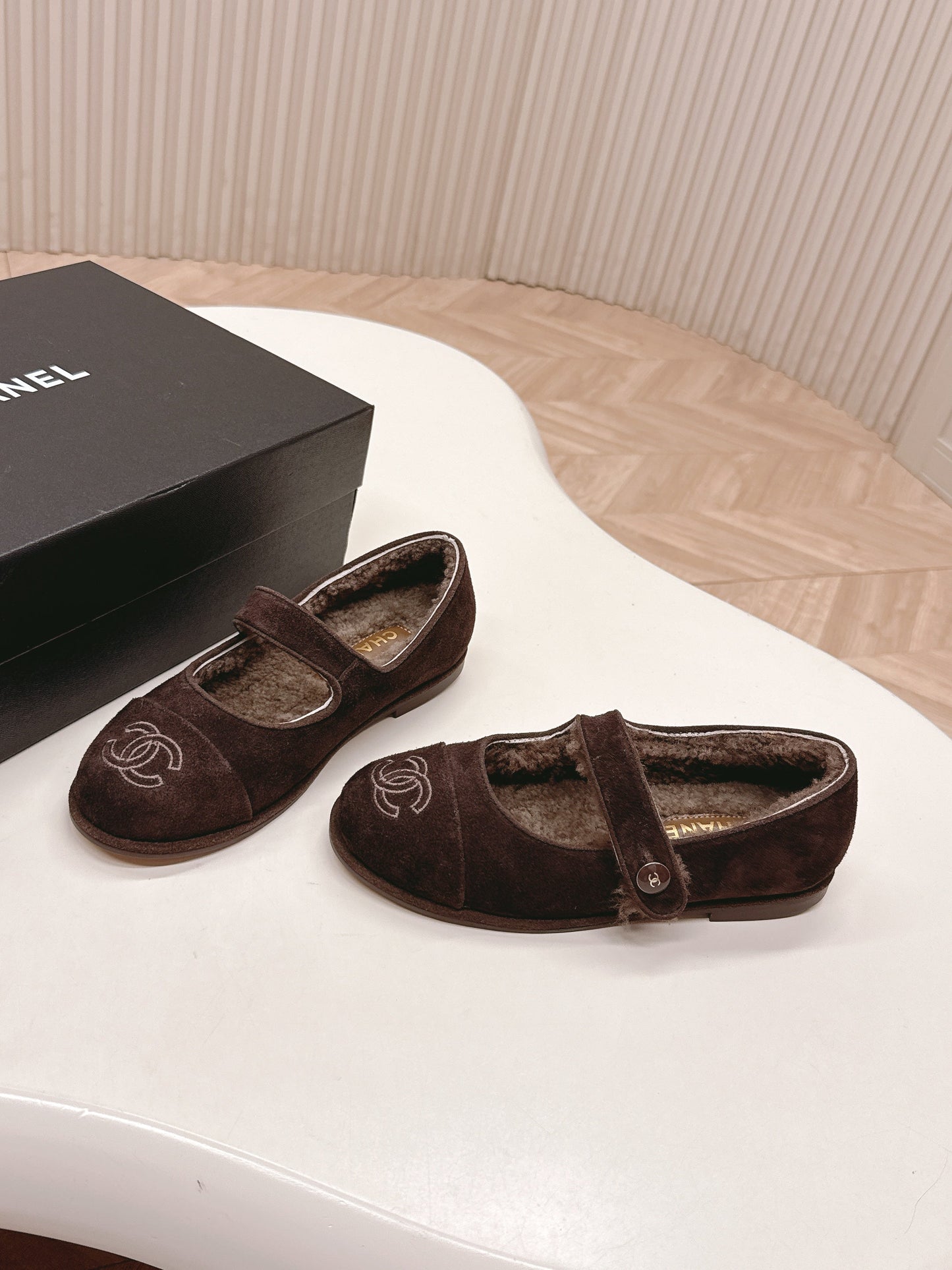 CHANEL FLAT MARY JANE SHOES 25S IN DARK BROWN VELVET - 35