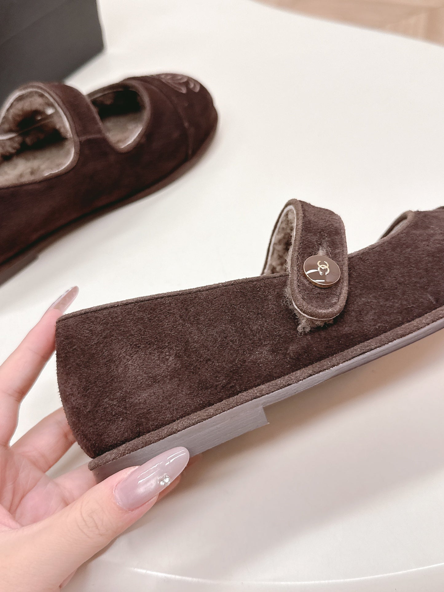 CHANEL FLAT MARY JANE SHOES 25S IN DARK BROWN VELVET - 35