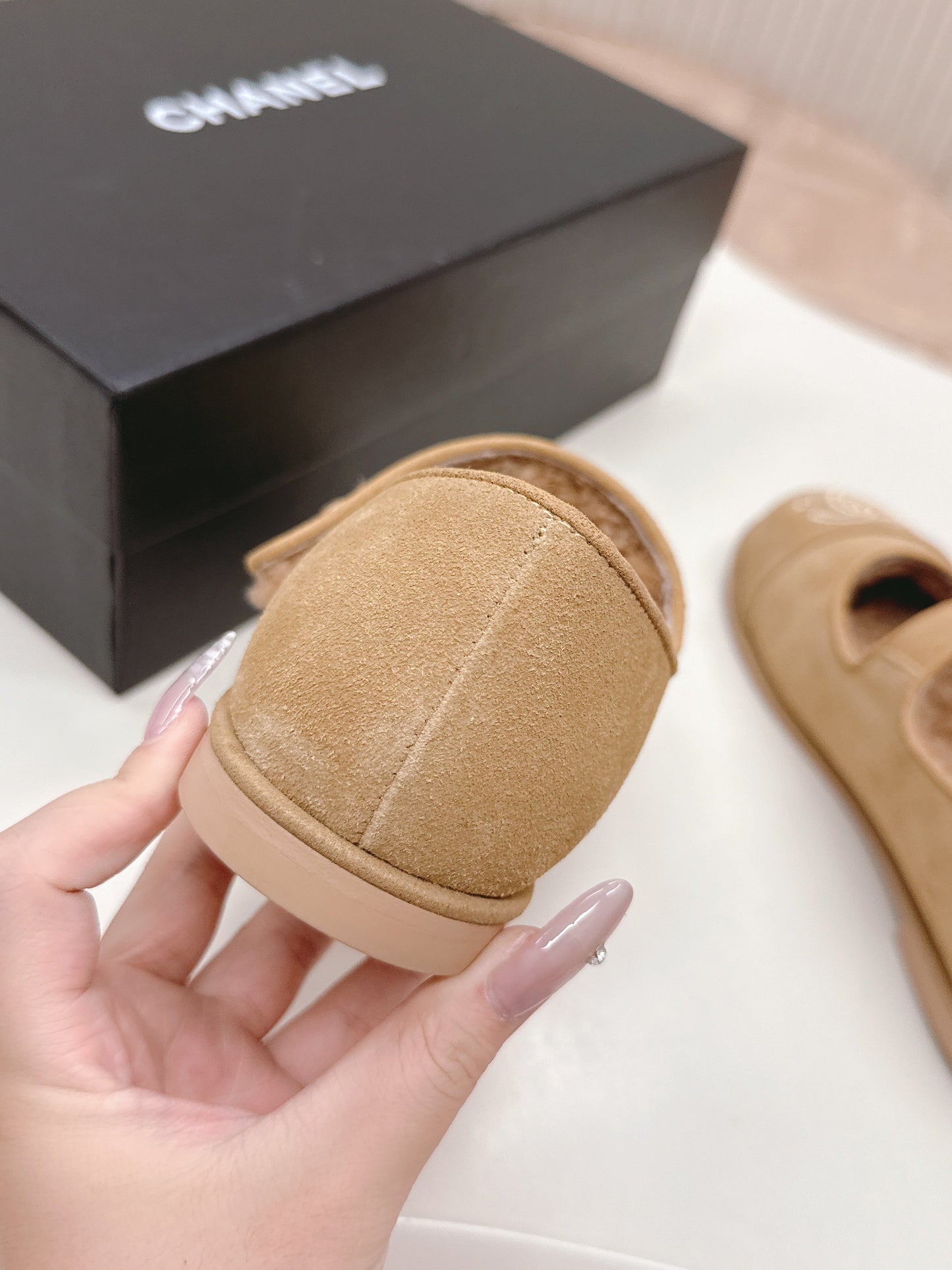 CHANEL FLAT MARY JANE SHOES 25S IN WARM BEIGE VELVET - 35