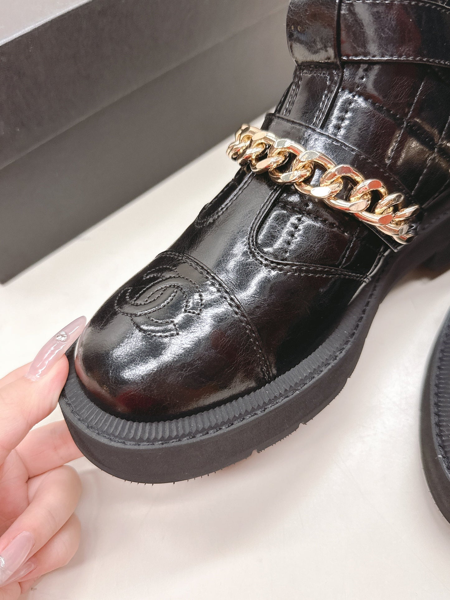 CHANEL ANKLE BOOTS 25S IN BLACK SHINY LAMBSKIN WITH GOLD HARDWARE - 35