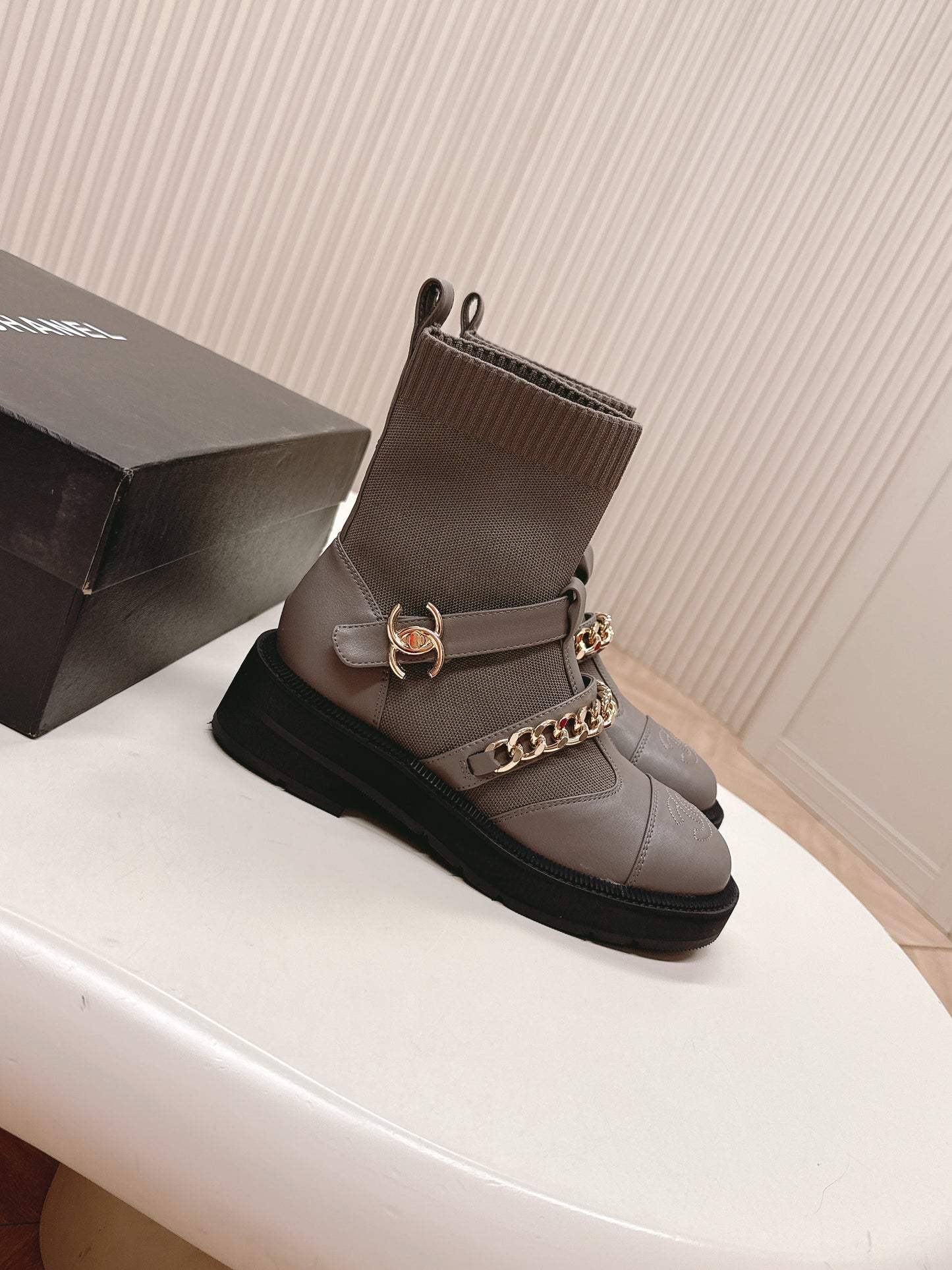 CHANEL ANKLE BOOTS 25S IN SMOKY GRAY LAMBSKIN AND FABRIC WITH GOLD HARDWARE - 35