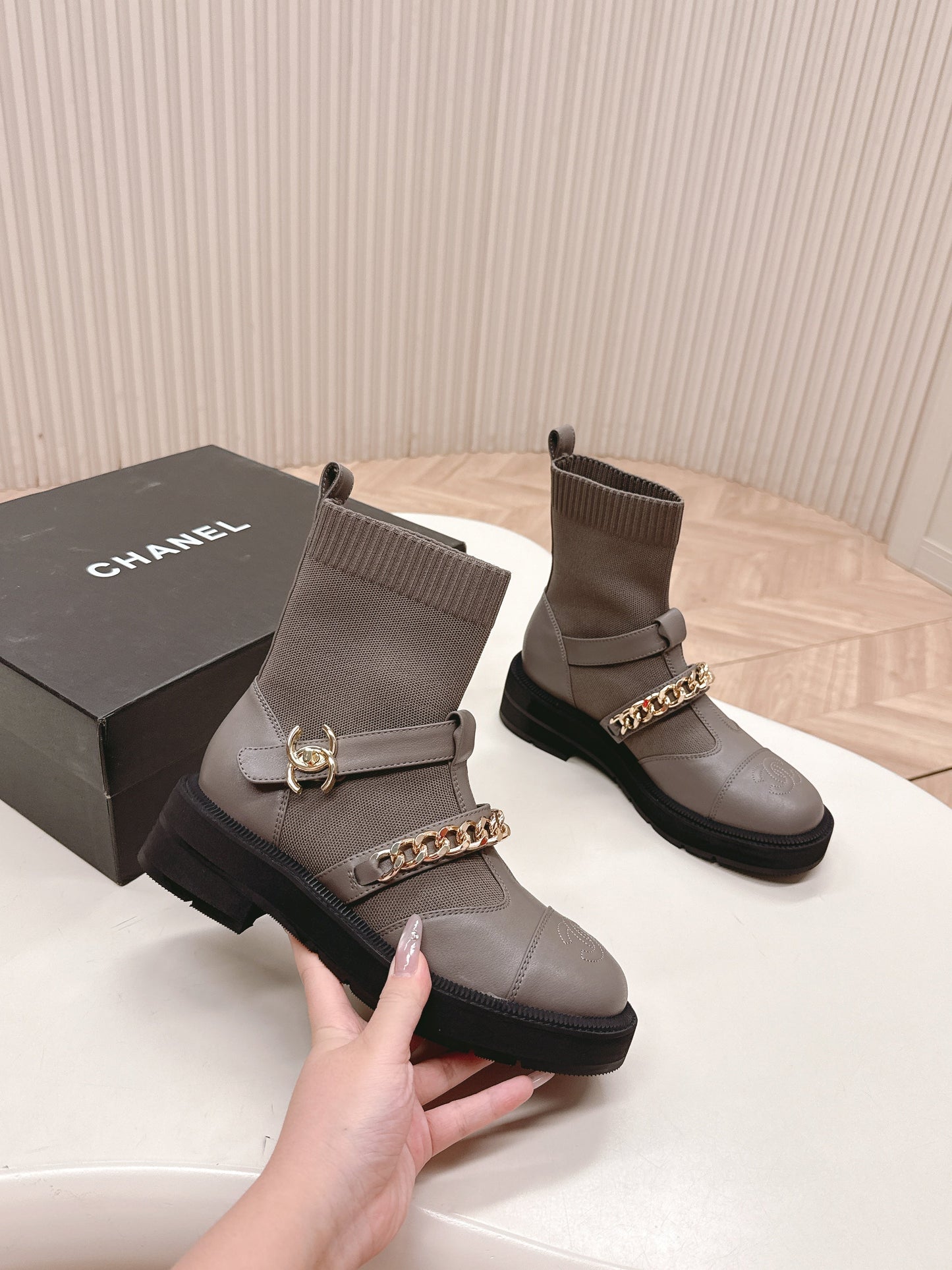 CHANEL ANKLE BOOTS 25S IN SMOKY GRAY LAMBSKIN AND FABRIC WITH GOLD HARDWARE - 35