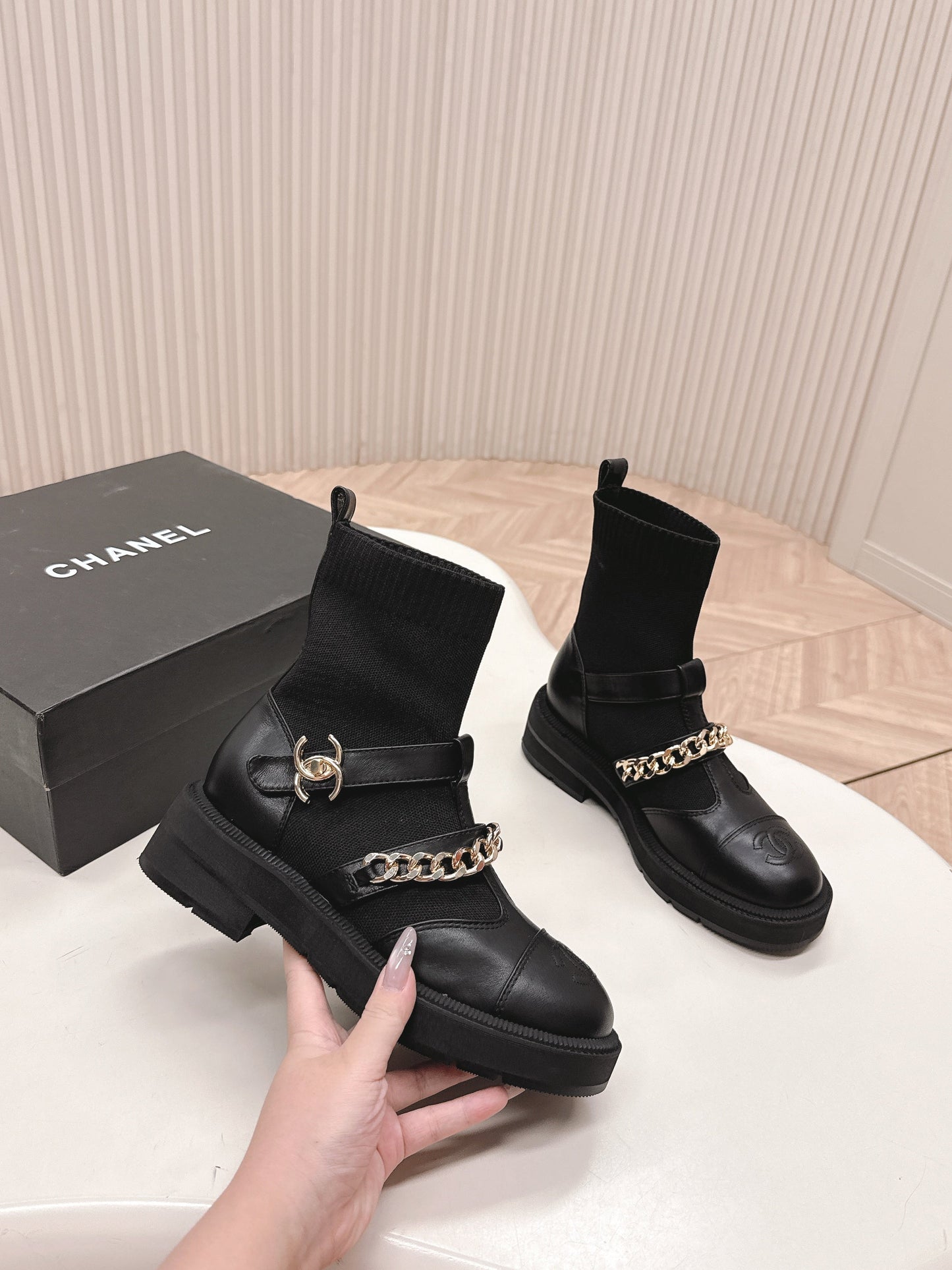 CHANEL ANKLE BOOTS 25S IN BLACK LAMBSKIN AND FABRIC WITH GOLD HARDWARE - 35