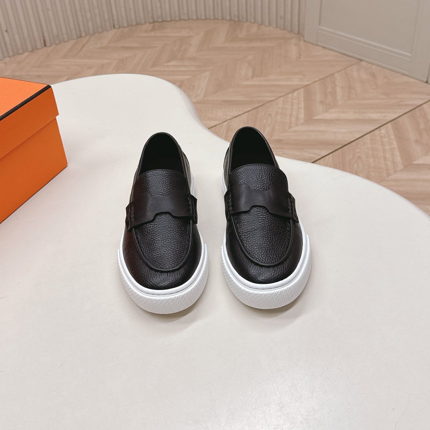 HM 25S SLIP-ON IN BLACK GRAINED LEATHER - 35