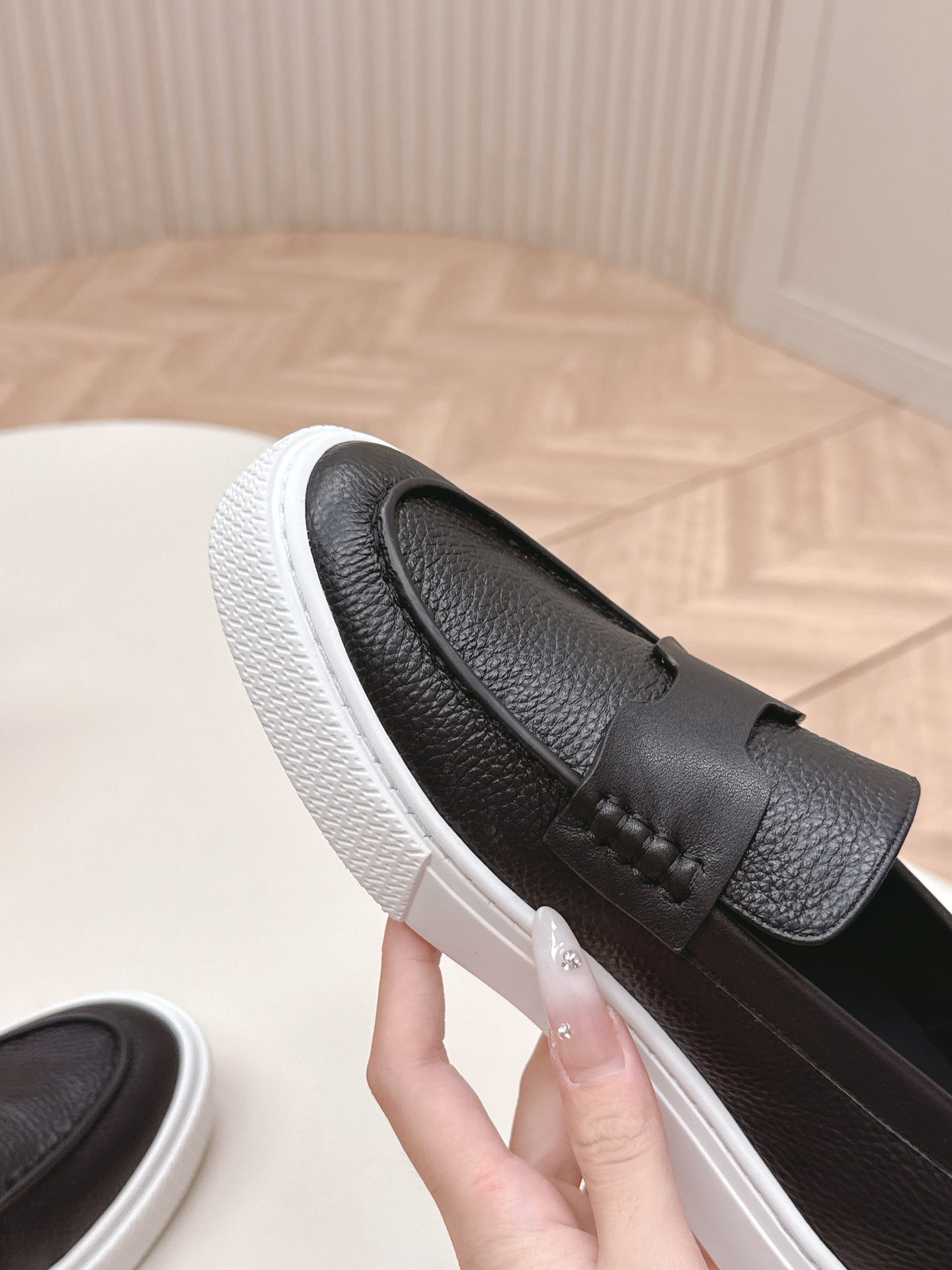 HM 25S SLIP-ON IN BLACK GRAINED LEATHER - 35