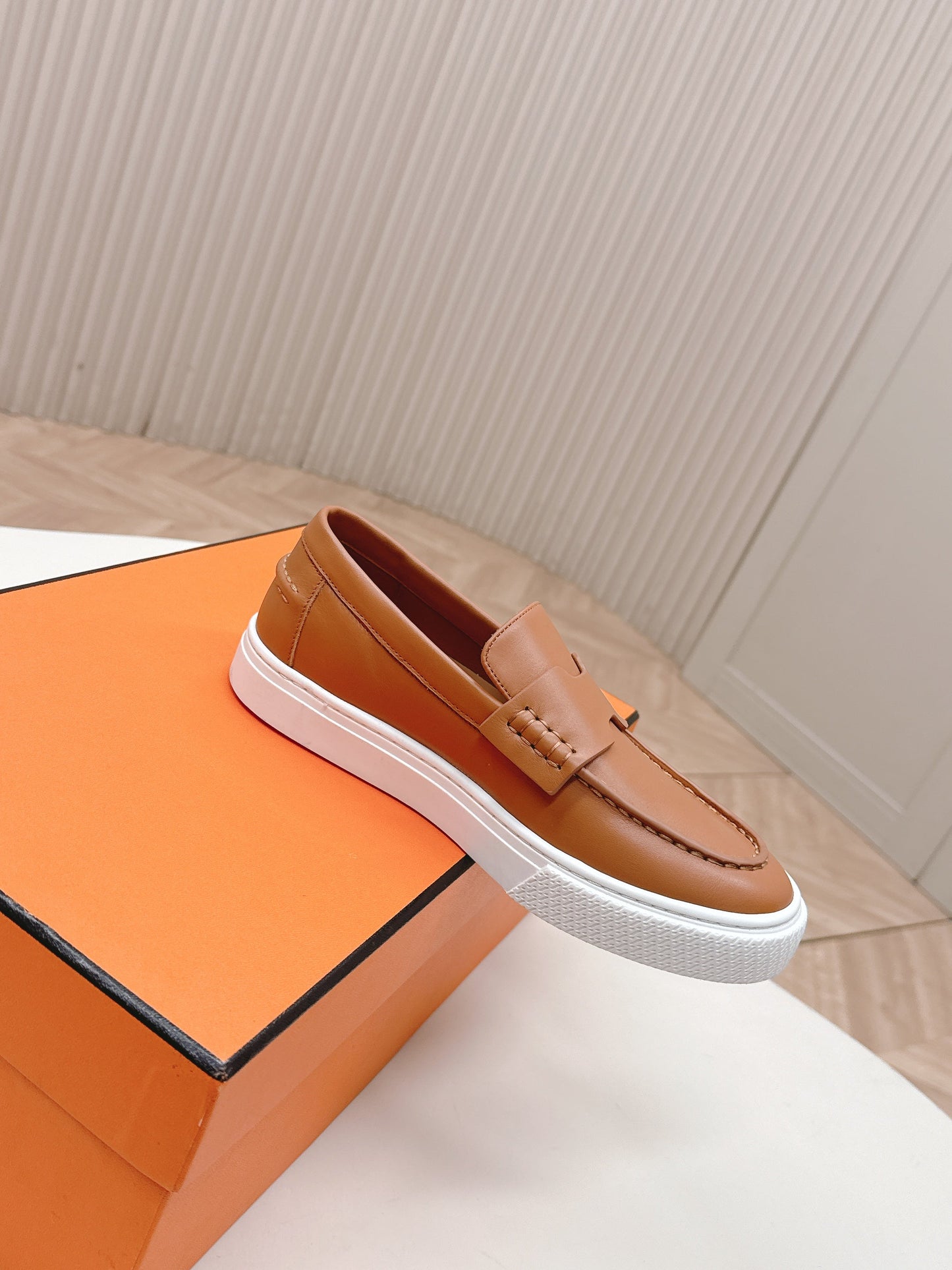 HM 25S SLIP-ON IN BROWN LAMBSKIN - 35