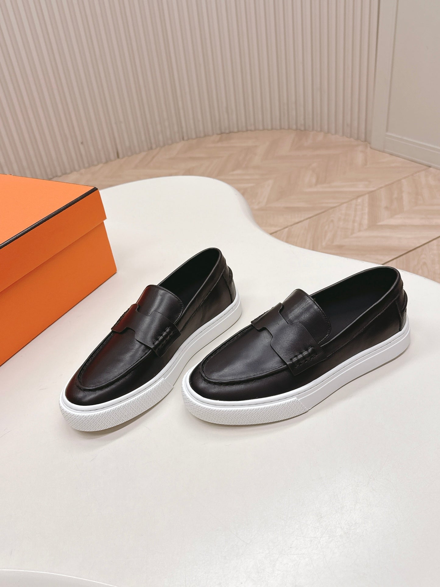 HM 25S SLIP-ON IN BLACK LAMBSKIN - 35