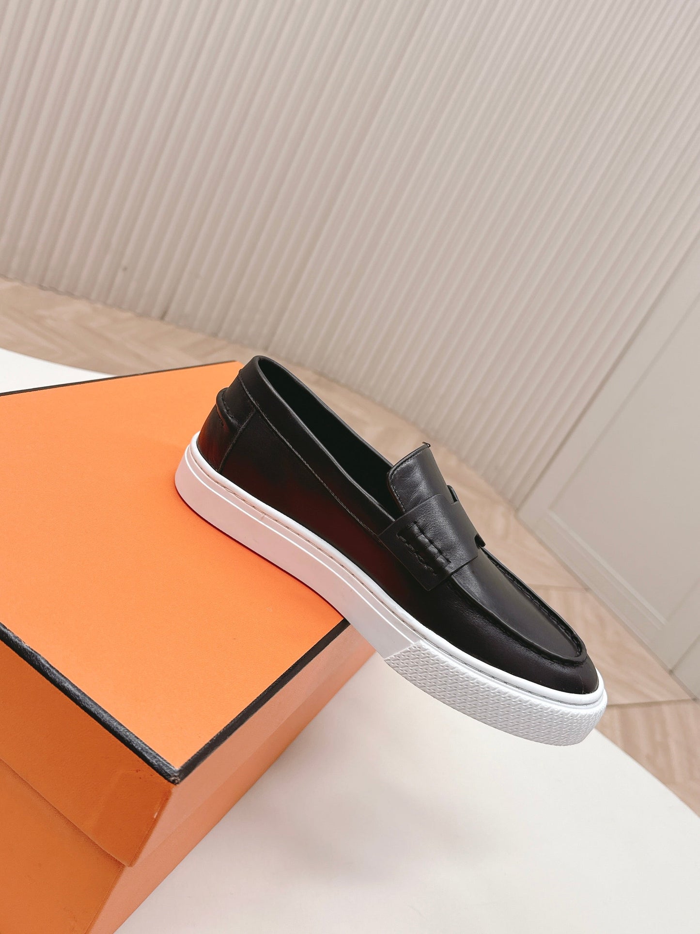 HM 25S SLIP-ON IN BLACK LAMBSKIN - 35