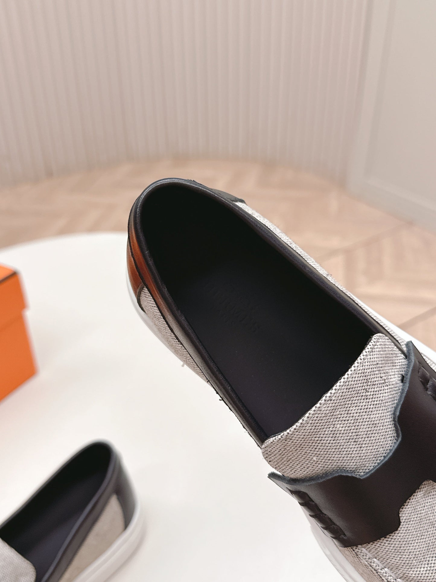 HM 25S SLIP-ON IN LIGHT GREY CANVAS AND BLACK LAMBSKIN - 35