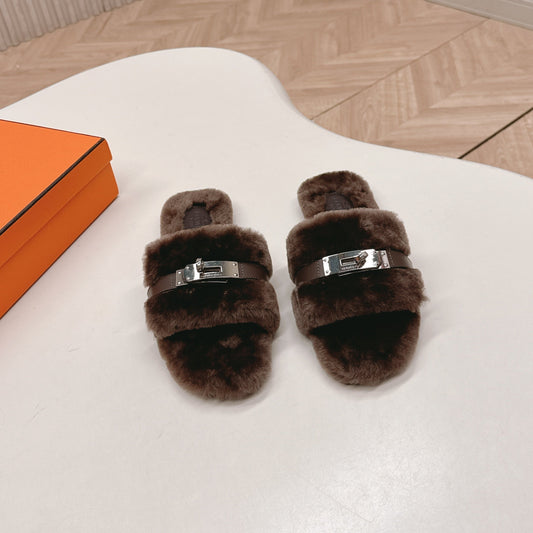 HM 25S ORAN SANDAL IN DARK BROWN SHEARLING WITH SILVER HARDWARE - 35