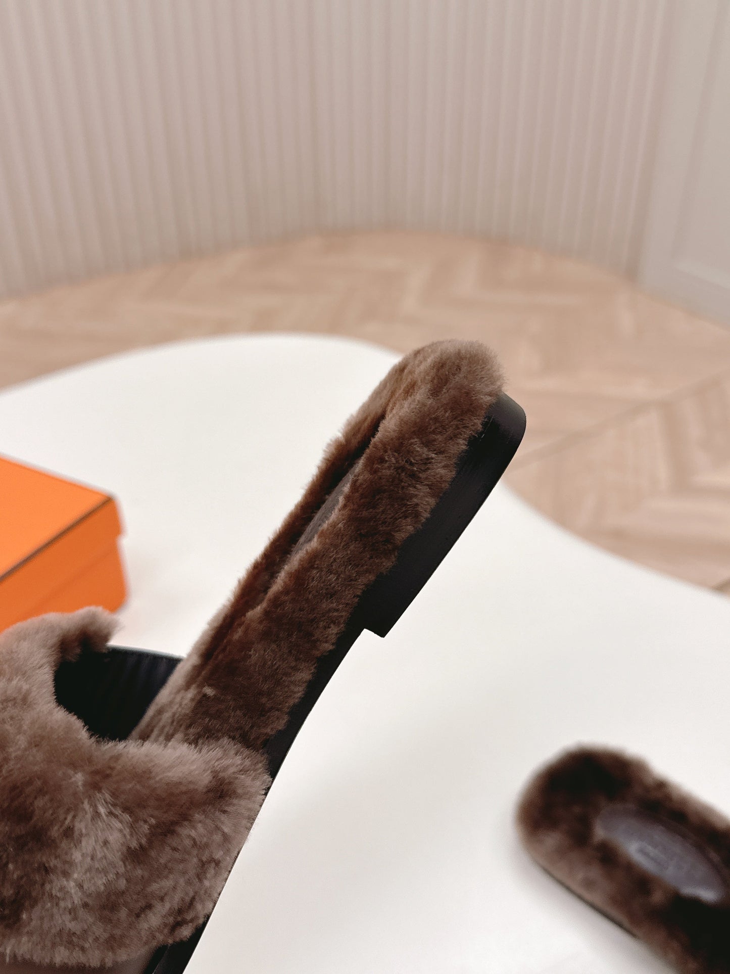 HM 25S ORAN SANDAL IN DARK BROWN SHEARLING WITH SILVER HARDWARE - 35