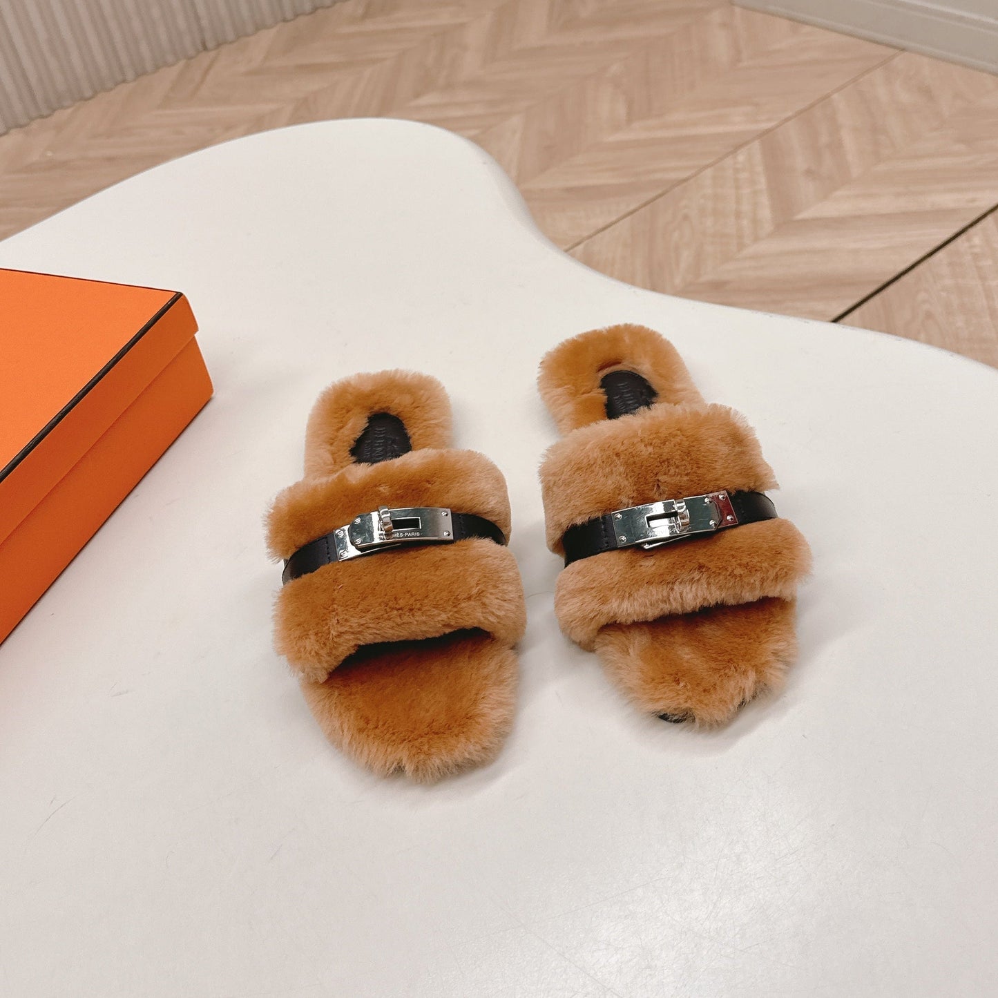 HM 25S ORAN SANDAL IN CLAY ORANGE SHEARLING WITH SILVER HARDWARE - 35