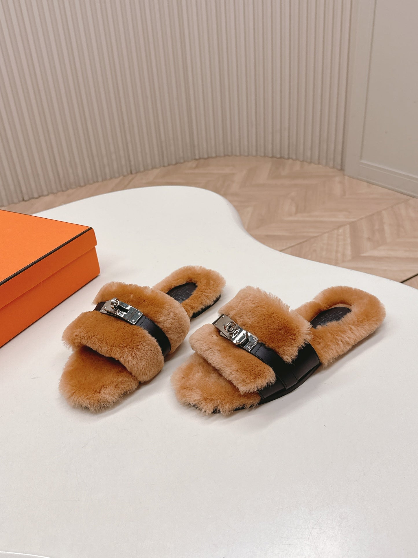 HM 25S ORAN SANDAL IN CLAY ORANGE SHEARLING WITH SILVER HARDWARE - 35