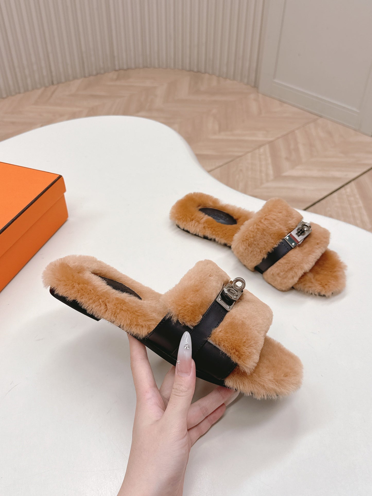 HM 25S ORAN SANDAL IN CLAY ORANGE SHEARLING WITH SILVER HARDWARE - 35