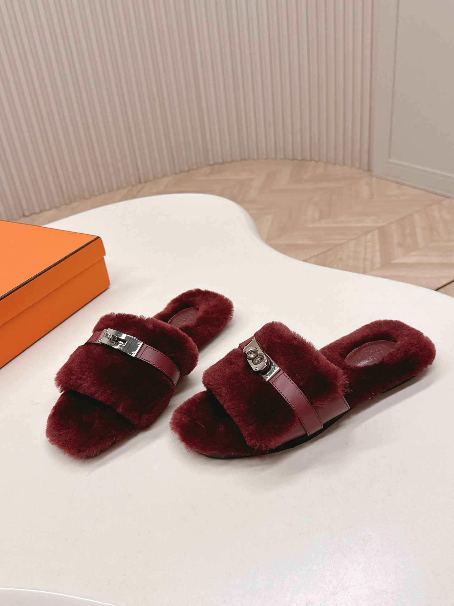 HM 25S ORAN SANDAL IN DARK RED SHEARLING WITH SILVER HARDWARE - 35