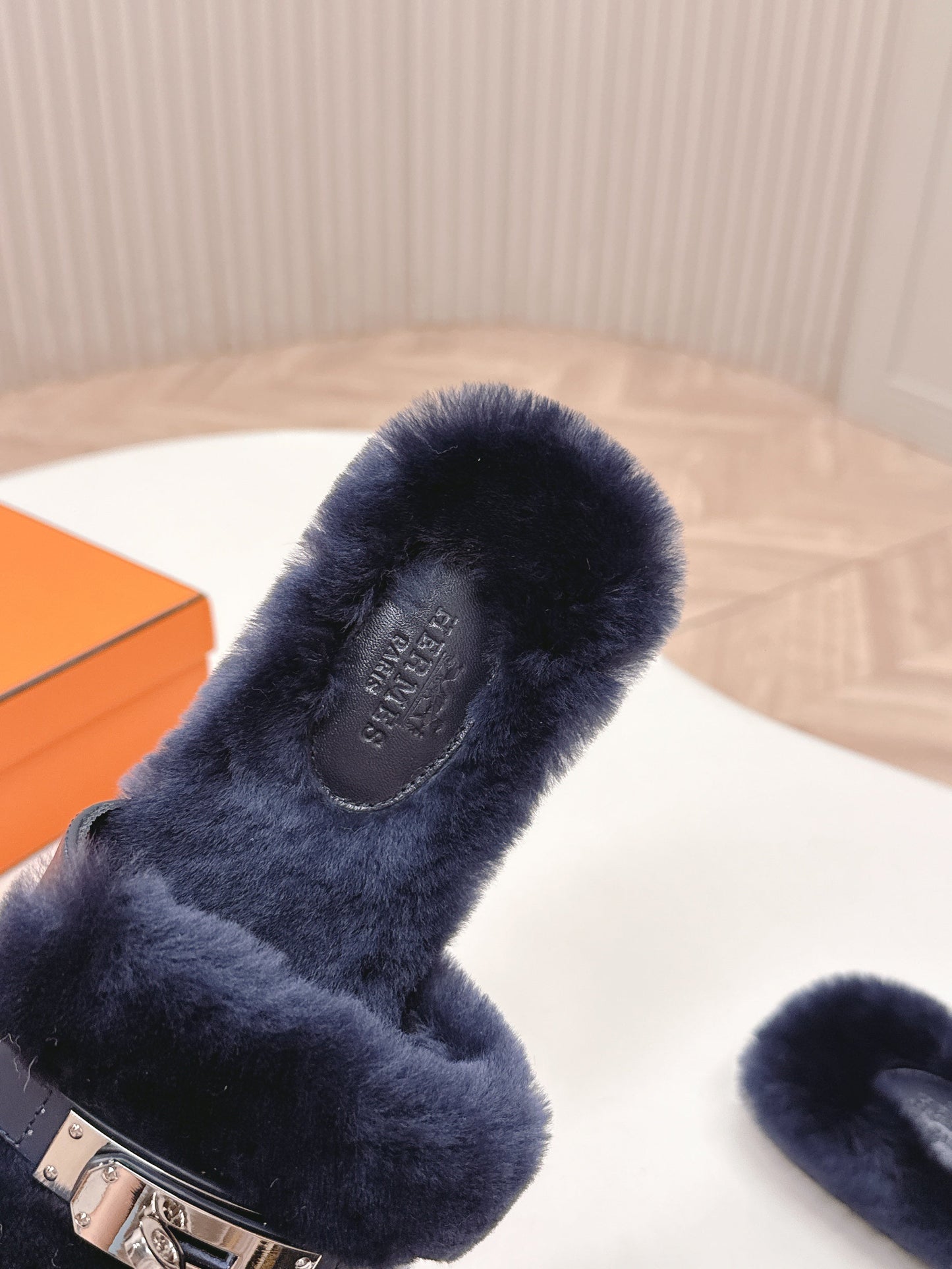 HM 25S ORAN SANDAL IN CHARCOAL NAVY SHEARLING WITH SILVER HARDWARE - 35