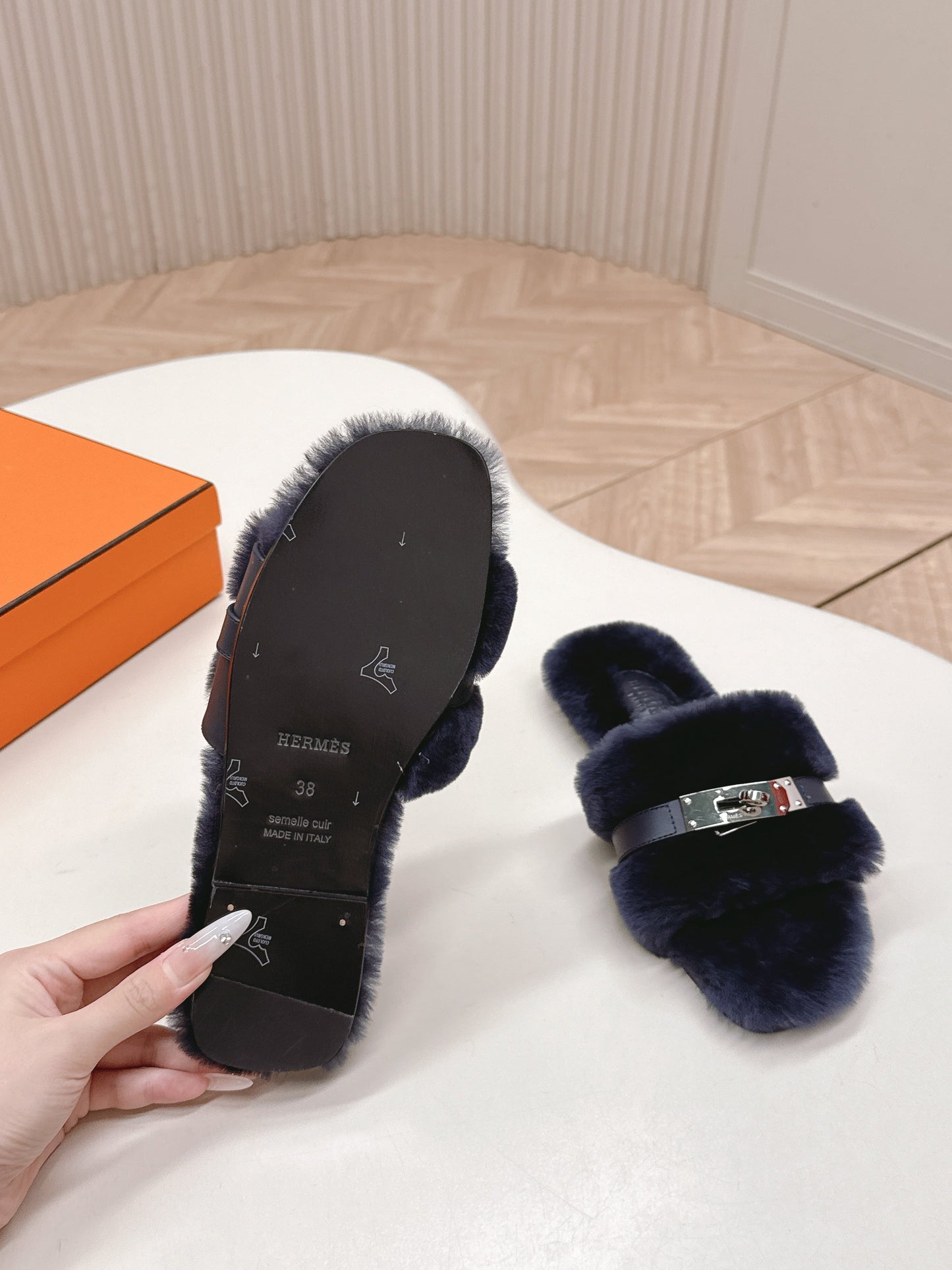 HM 25S ORAN SANDAL IN CHARCOAL NAVY SHEARLING WITH SILVER HARDWARE - 35