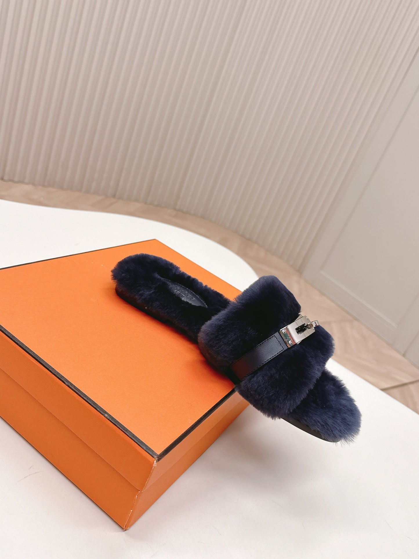 HM 25S ORAN SANDAL IN CHARCOAL NAVY SHEARLING WITH SILVER HARDWARE - 35