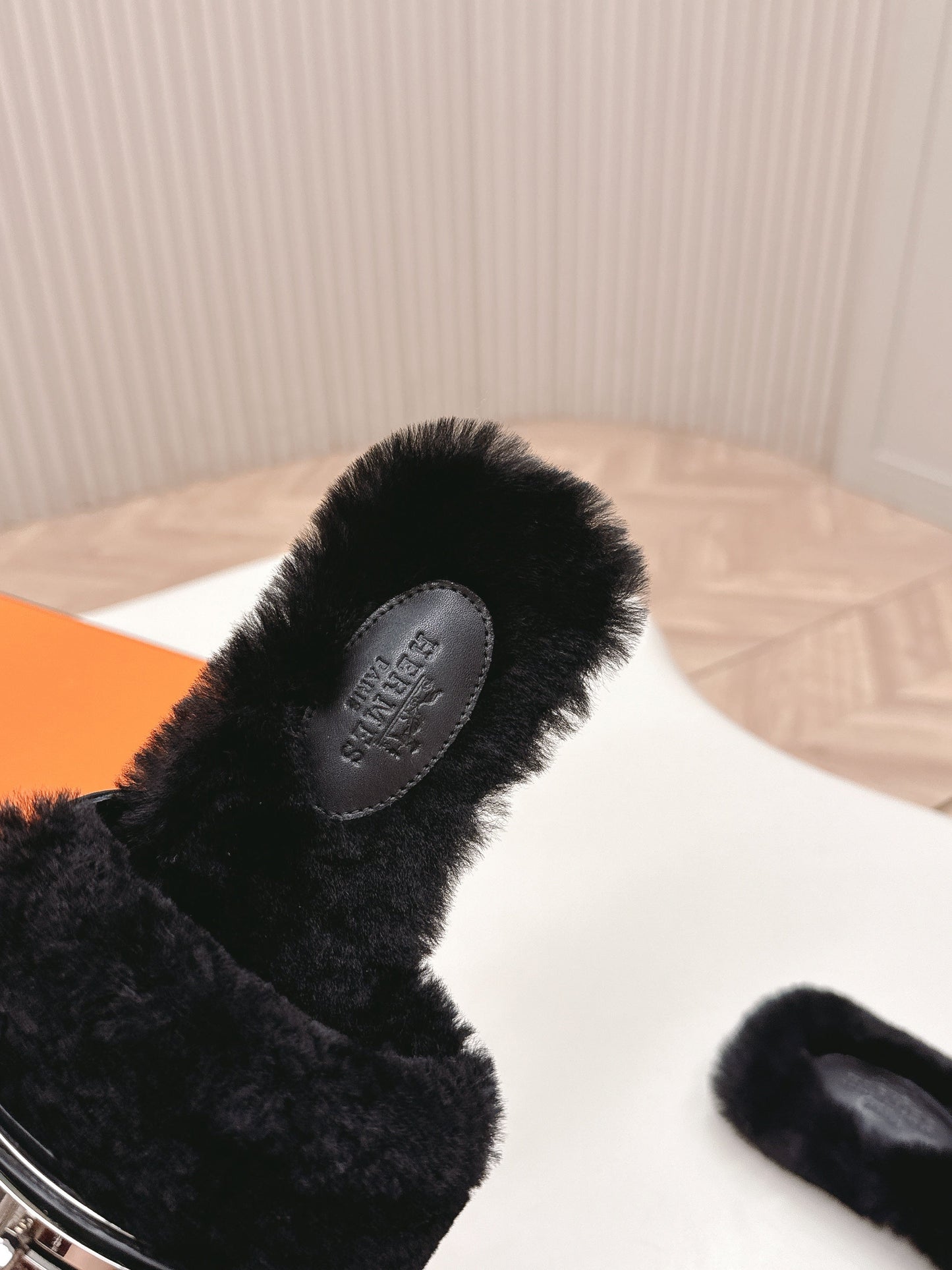 HM 25S ORAN SANDAL IN BLACK SHEARLING WITH SILVER HARDWARE - 35