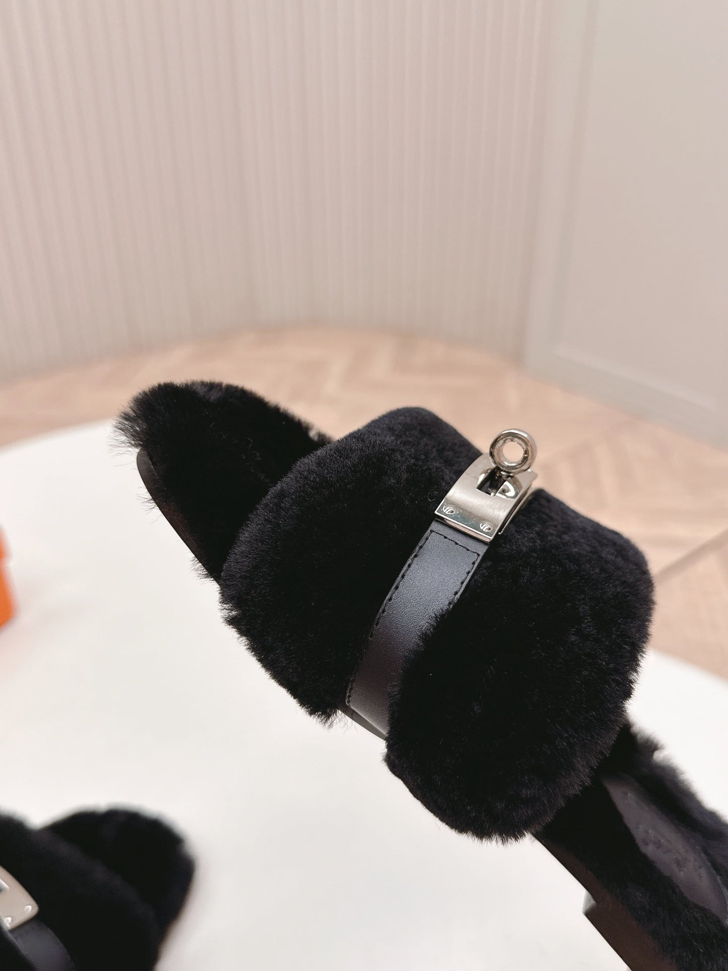 HM 25S ORAN SANDAL IN BLACK SHEARLING WITH SILVER HARDWARE - 35