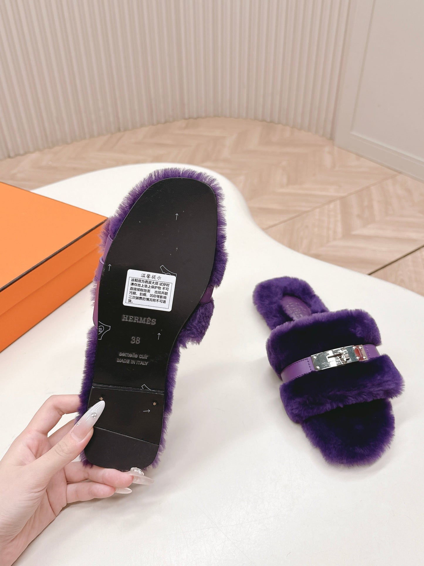 HM 25S ORAN SANDAL IN DARK PURPLE SHEARLING WITH SILVER HARDWARE - 35