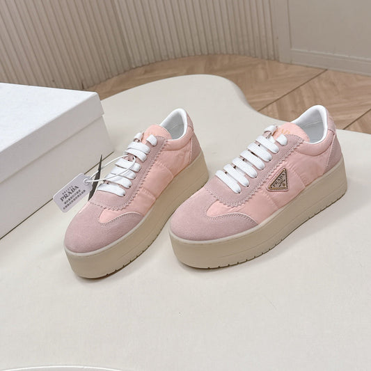 КРОСІВКИ PRADA 26S НА ПЛАТФОРМІ 50 ММ З НЕЙЛОНУ ТА ЗАМШІ ПУДРОВО-РОЖЕВОГО КОЛЬОРУ