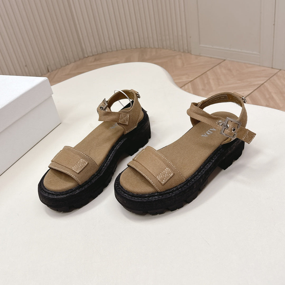 Сандалі PRADA 26S з однією лямкою на масивній підошві з коричневого полотна