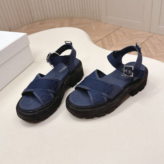 САНДАЛІ PRADA 26S З РЕМІНЦЯМИ НАВХРЕСТ І МАСИВНОЮ ПІДОШВОЮ З СИНЬОГО ПОЛОТНА