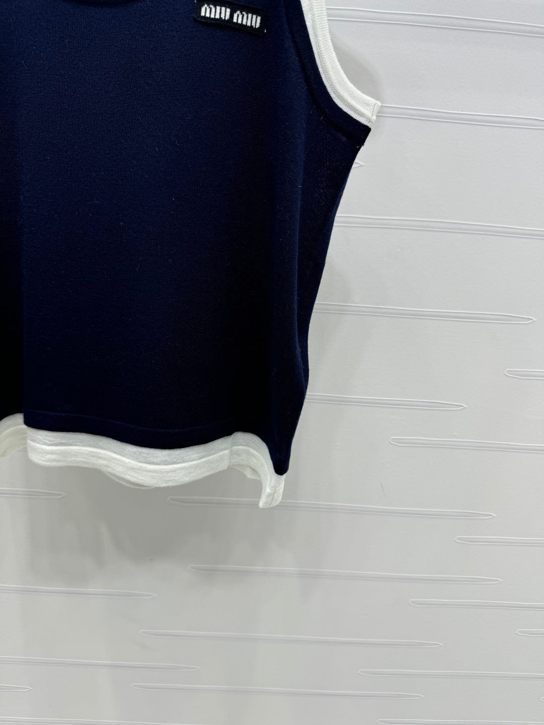 MIUMIU SLEEVELESS TOP 269403
