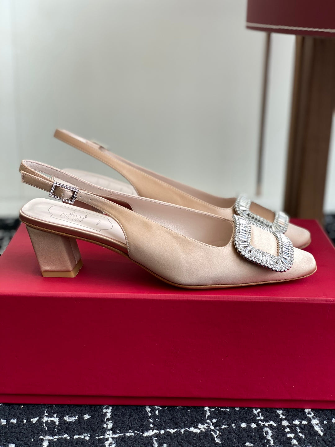 ROGER VIVIER 25S VIVIER SLINGBACK 45MM IN BEIGE SILK EMBELLISHED CRYSTALS - 34