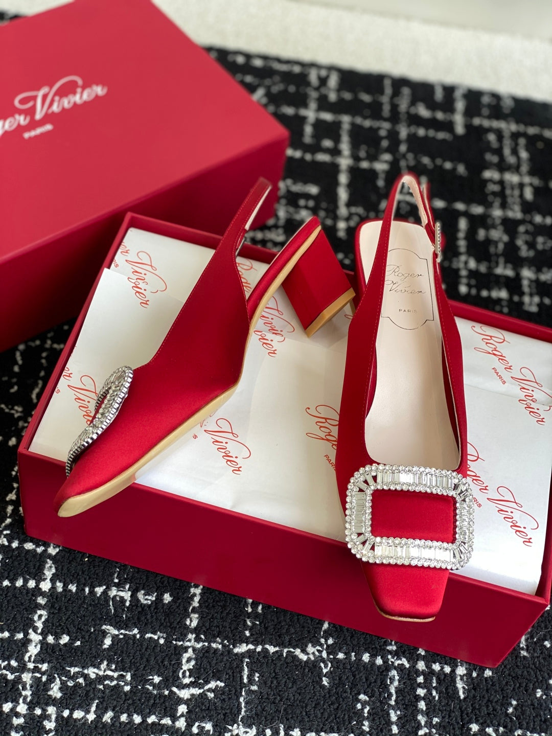 ROGER VIVIER 25S VIVIER SLINGBACK 45MM IN BRIGHT RED SILK EMBELLISHED CRYSTALS - 34